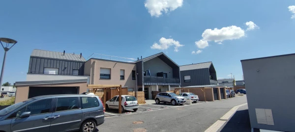ANGERS LOIRE HABITAT - Angers (49) Logements Accessibles PMR en Bio-bric et en voiles béton avec couverture PLX et ardoises