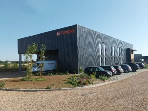 PLOMBEO - MAREUIL SUR LAY (85) Construction de 305m² de bureaux sur deux niveaux et d’un entrepôt de stockage de 645m²